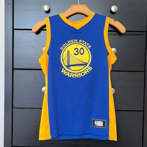 Steph Curry Warriors jersey, size small. Perfect condition!